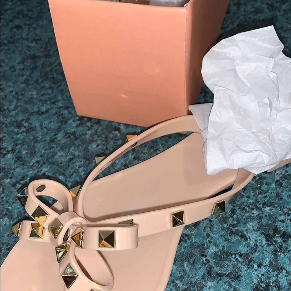 Sandals great for summer!!!!☀️